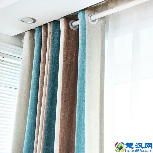 别被贪财销售坑了，1000字教会你选好窗帘，好窗帘5年不变色