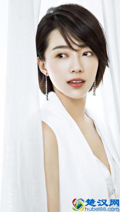 30岁的女人该如何提高优雅气质，从衣服着手，了解什么款式不可穿