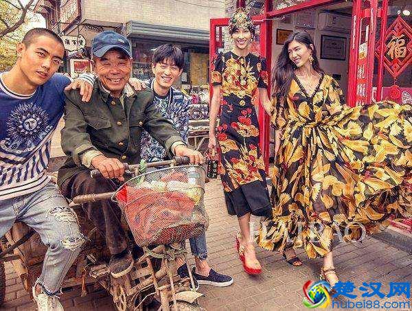 国际品牌扎堆道歉，是什么抬高了这些品牌的国内价格？