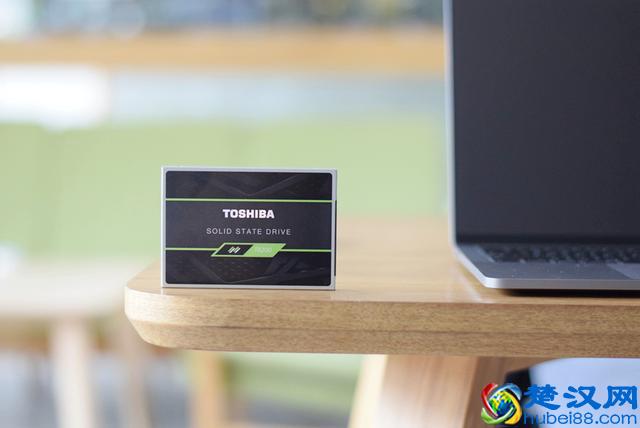 老旧笔记本秒开机，仅需一块东芝TR200固态硬盘！