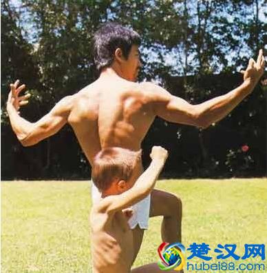 李小龙儿子怎么死的，揭秘李国豪的死因