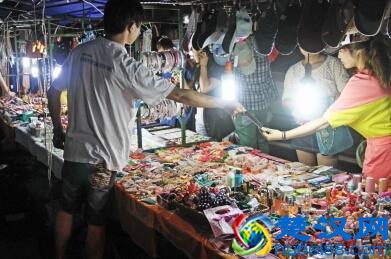 摆地摊卖什么最火 今年火爆赚钱就卖这