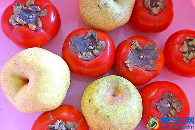 教你这几招柿子催熟小妙招，再也不怕柿子涩口了，个个又红又甜