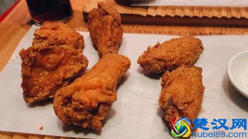 为什么一家做精酿啤酒的店子 店内推荐第一名的竟然是汉堡