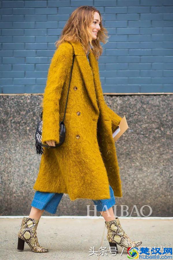 长款大衣搭裤子好看？还是配裙子洋气？