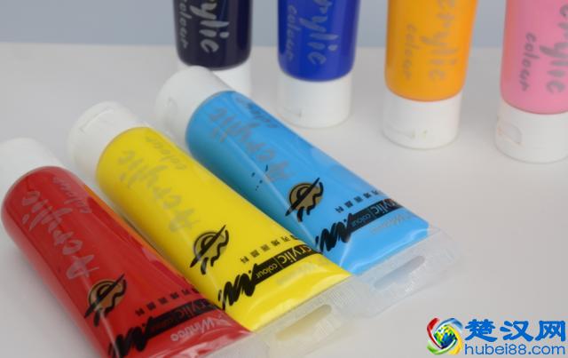 文萃颜料——衣服沾了丙烯颜料怎么办