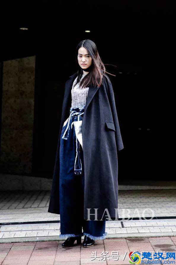长款大衣搭裤子好看？还是配裙子洋气？