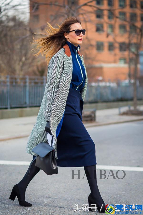 长款大衣搭裤子好看？还是配裙子洋气？