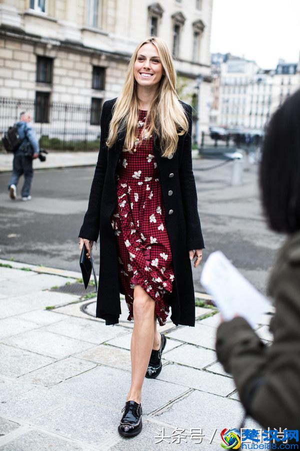 长款大衣搭裤子好看？还是配裙子洋气？