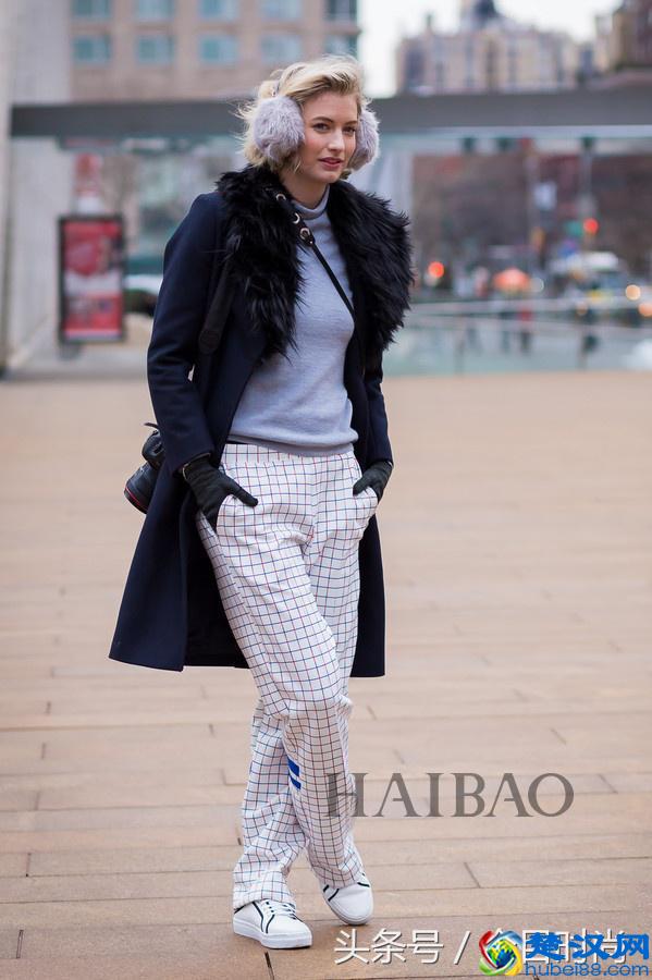 长款大衣搭裤子好看？还是配裙子洋气？