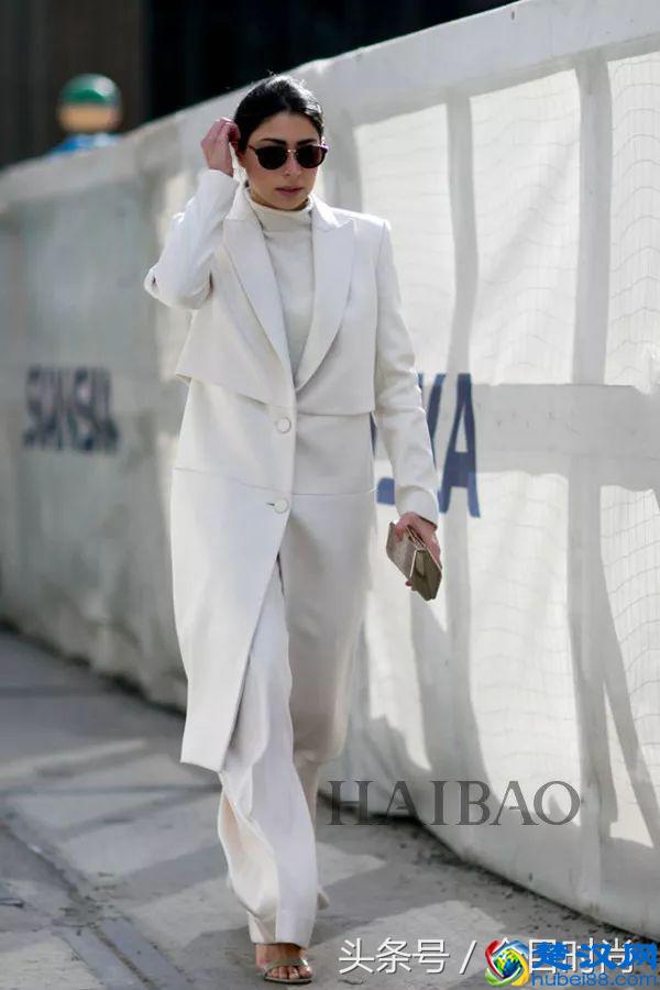 长款大衣搭裤子好看？还是配裙子洋气？