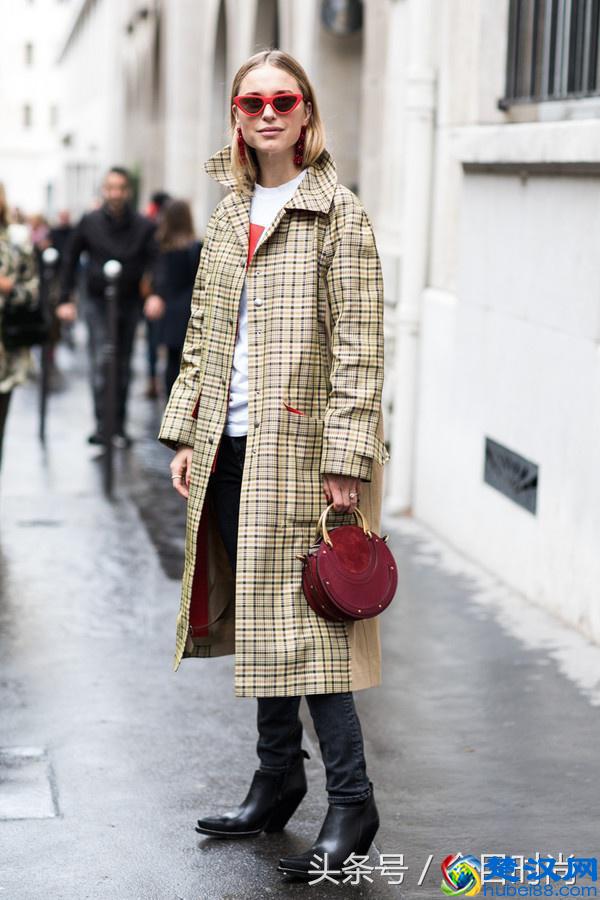 长款大衣搭裤子好看？还是配裙子洋气？