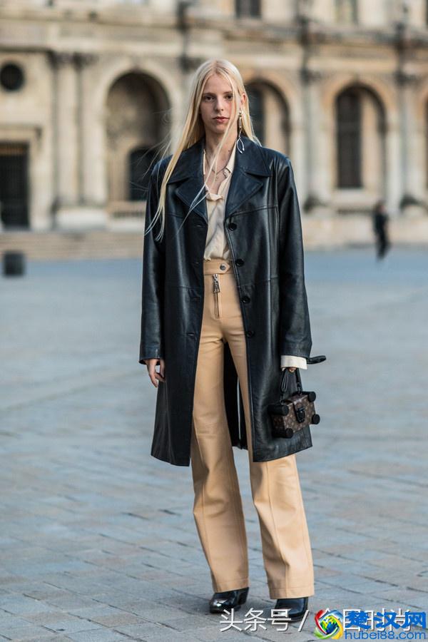 长款大衣搭裤子好看？还是配裙子洋气？