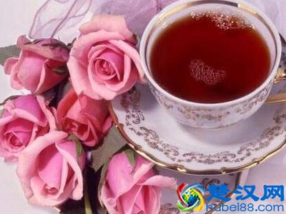 来月经第一天经血颜色很黑量少，经血颜色发黑怎么办