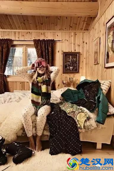 滑雪服为毛那么贵?单板滑雪装备 单板滑雪穿搭