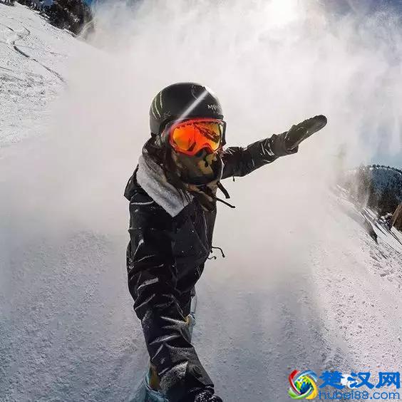 滑雪服为毛那么贵?单板滑雪装备 单板滑雪穿搭