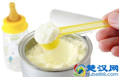 宝宝爱打嗝应该怎么办？6招预防宝宝打嗝，4方法让宝宝停止打嗝！