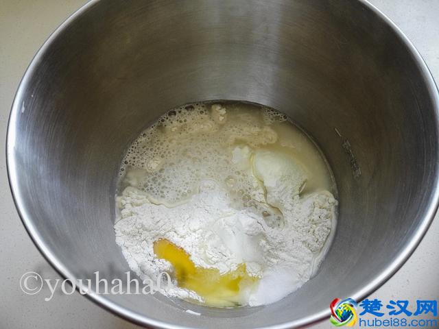 曾经是儿时做梦都想吃的，现在也是最好吃的白脱面包球