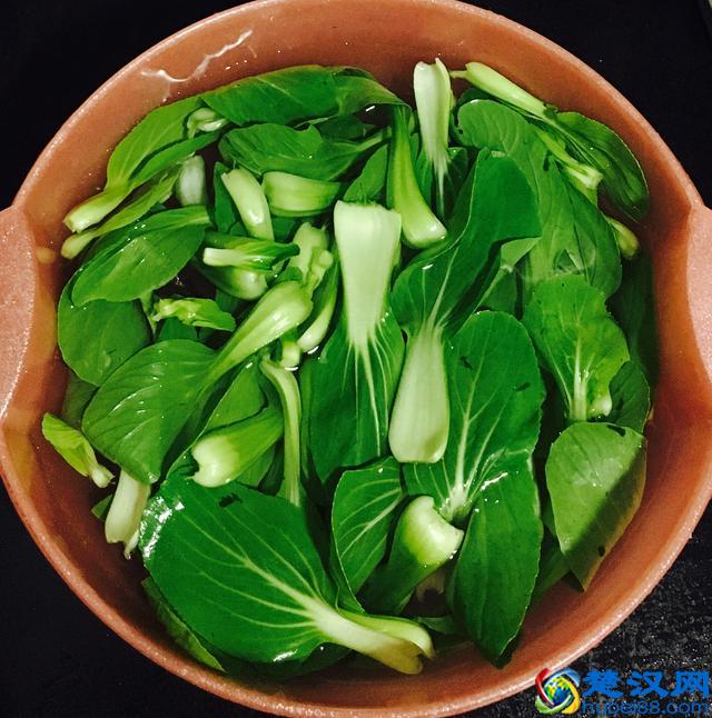 香菇青菜怎样做好吃？香菇炒青菜的家常做法