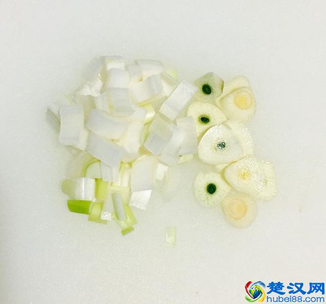 香菇青菜怎样做好吃？香菇炒青菜的家常做法