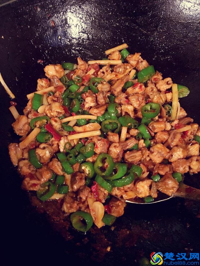 泥鳅怎么做最好吃？圆子带你挑泥鳅，这19款泥鳅做法学到就赚到！