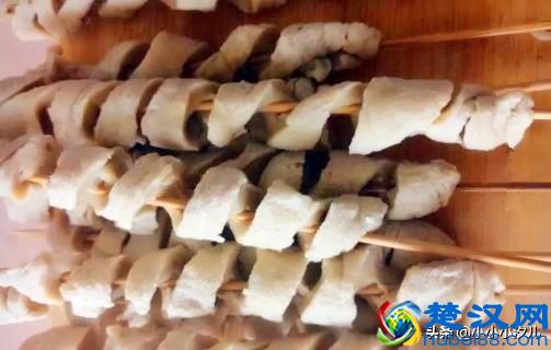 教你自制美味烤面筋，好吃有嚼劲，干净又卫生，超过瘾！