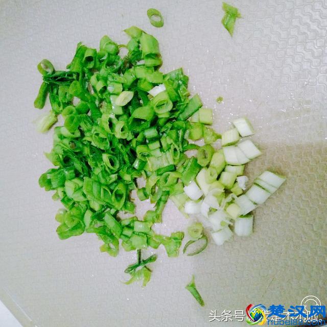 蛋炒饭怎么做简单又好吃呢？我教你三招，保证你从此爱上