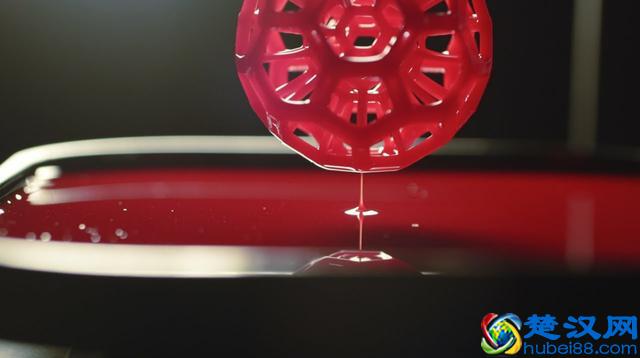 CLIP：连续液界制造技术