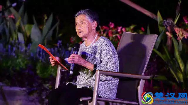 55年前的今天，査海生从操采菊身上来到人间