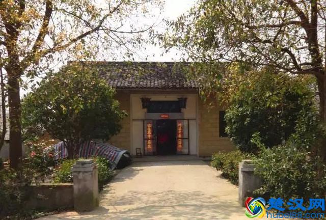 55年前的今天，査海生从操采菊身上来到人间