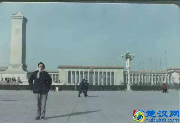 55年前的今天，査海生从操采菊身上来到人间