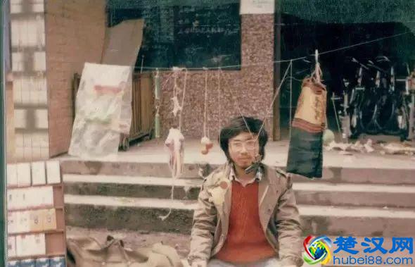 55年前的今天，査海生从操采菊身上来到人间