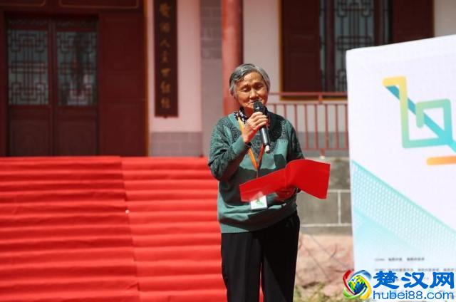 55年前的今天，査海生从操采菊身上来到人间