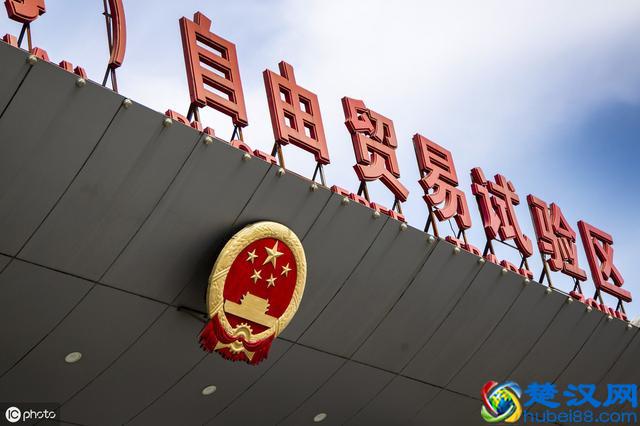 买东西不免税，为什么还要抢着设自贸区，看完终于懂了