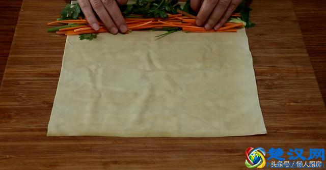 教你京酱肉丝的家常做法，肉丝嫩滑，酱香浓郁，简单摆盘更好看