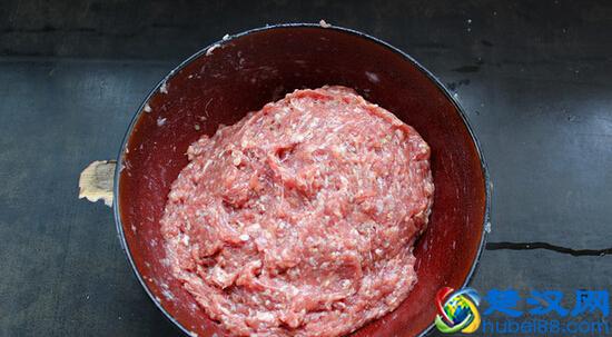 美味冬瓜羊肉丸子汤的做法，冬天喝一碗补身又暖和！