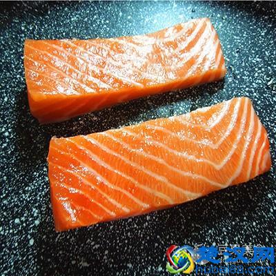 盐煎三文鱼的做法