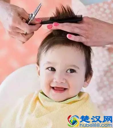 小孩头发稀少怎么办？这些食物促进孩子头发生长