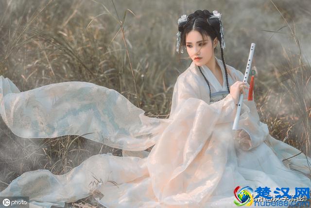 覆水难收的背后：隐藏人的劣根性，一句话道破人间冷暖