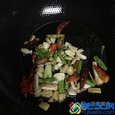 秘制炒田螺的做法