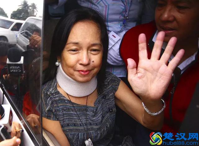 “美国，我和你结束了，哥屋恩”