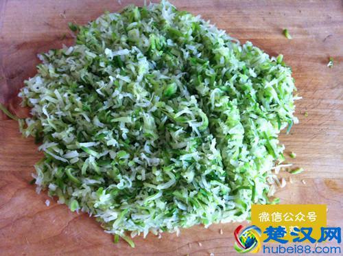 素炸萝卜丸子的简单家常做法!好吃!