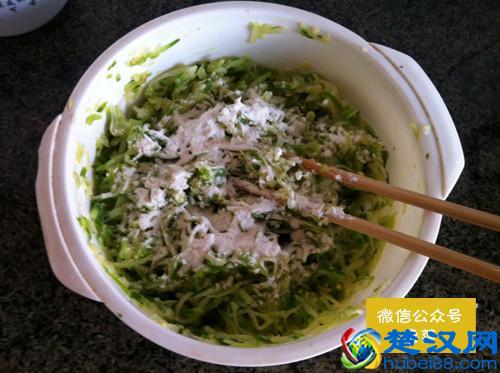 素炸萝卜丸子的简单家常做法!好吃!