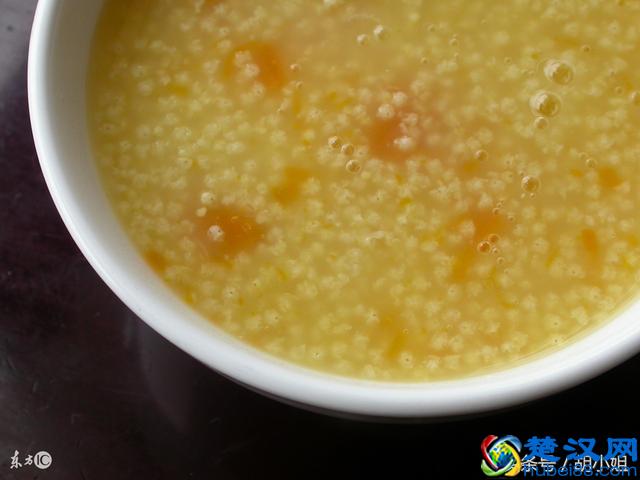小米粥怎么熬才能好吃？每天早上起来吃点养胃！