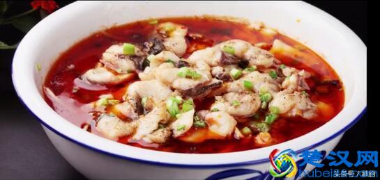 经典川菜水煮鱼片，手把手教你水煮鱼的做法，新手一样能搞定