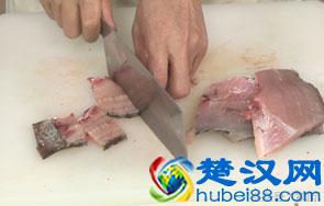 经典川菜水煮鱼片，手把手教你水煮鱼的做法，新手一样能搞定