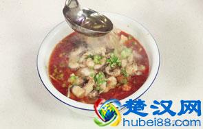 经典川菜水煮鱼片，手把手教你水煮鱼的做法，新手一样能搞定