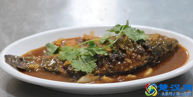 这才是鲫鱼最好吃的做法，营养美味，百吃不厌，学会你就是大厨