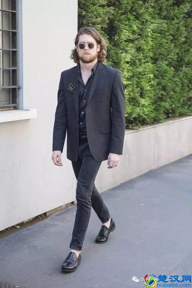 潮男搭配指南｜牛仔裤配什么鞋最好看？