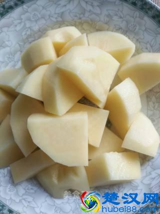 牛肉炖土豆怎么做好吃 牛肉炖土豆的家常做法